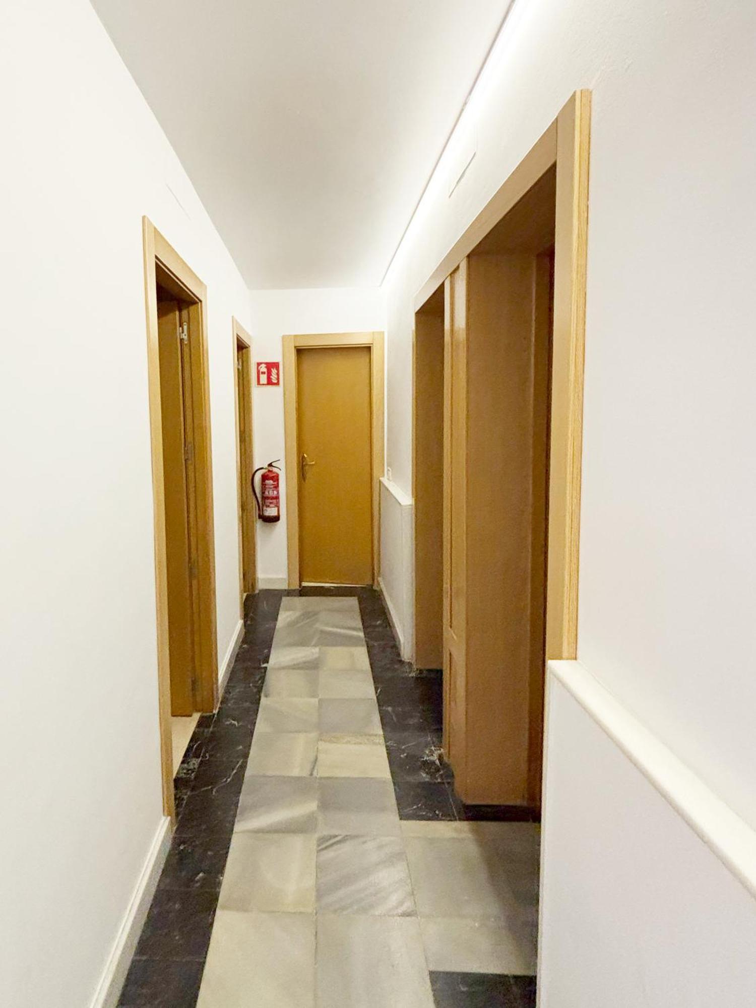 Apartament Luminoso, Muy Amplio, Buena Zona